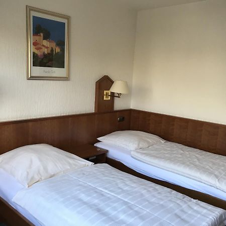 Hotel Marienhof Duesseldorf Нойс Екстериор снимка