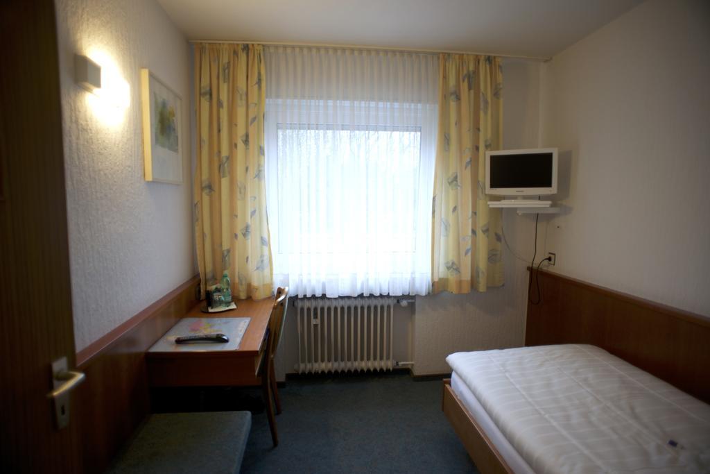 Hotel Marienhof Duesseldorf Нойс Екстериор снимка