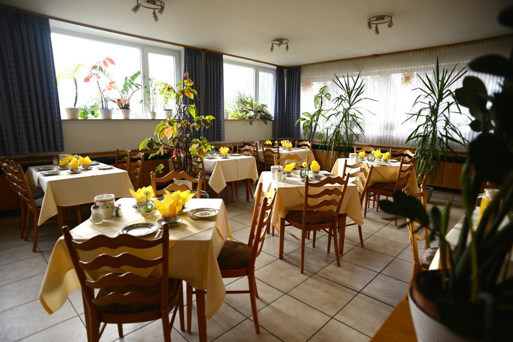 Hotel Marienhof Duesseldorf Нойс Екстериор снимка