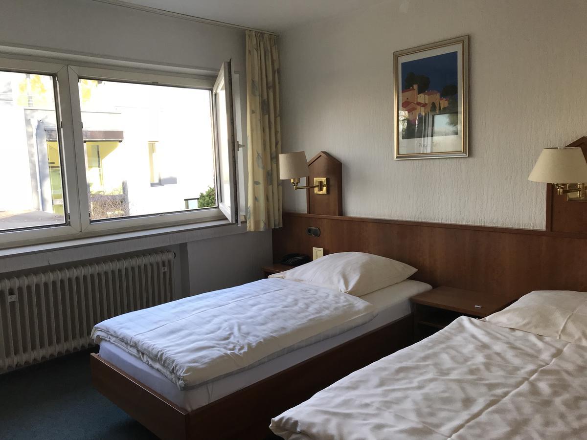 Hotel Marienhof Duesseldorf Нойс Екстериор снимка
