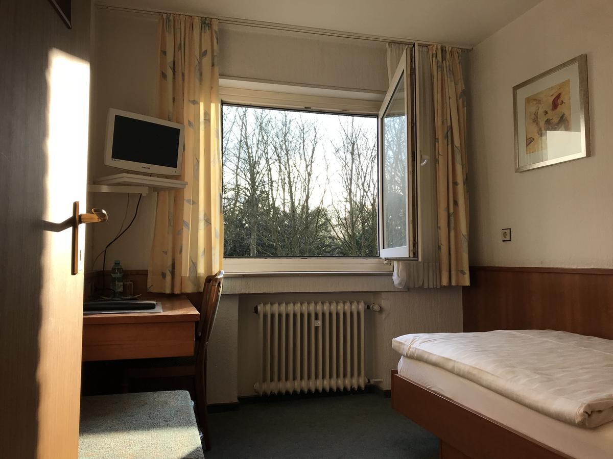 Hotel Marienhof Duesseldorf Нойс Екстериор снимка